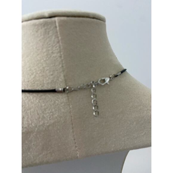 Hamsa pendant necklace silver tone - Picture 2 of 4